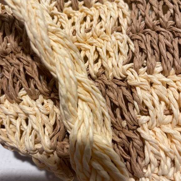 NWT Lu&Elle Woven Tan and Cream Sun-drift Tassel Bucket Bag - Picture 8 of 12